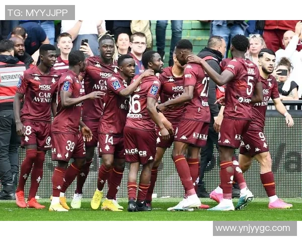 法乙联赛精彩对决朗斯主场迎战红星球队全力争胜